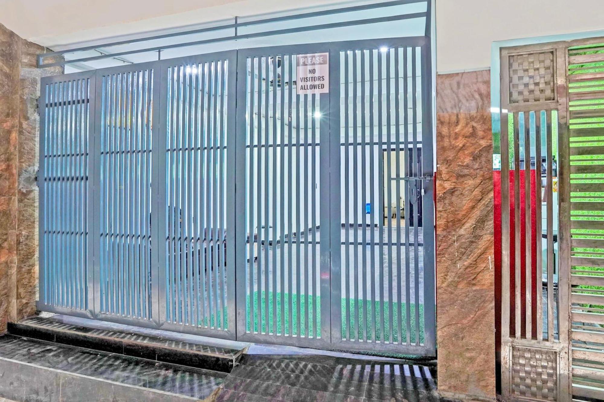 ホテル Twamev Residency ニューデリー エクステリア 写真